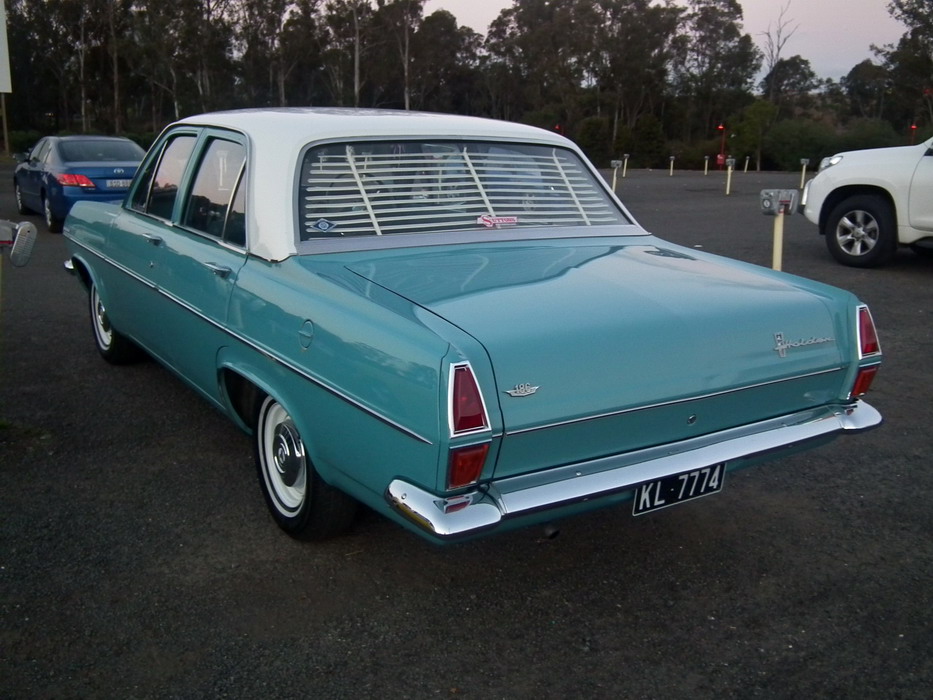 1966_Holden_HR_Special_sedan_(15583079516).jpg