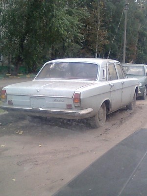 волга на проезде Черепановых у д. 72.jpg