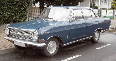 800px-Opel_Rekord_A_front_20091211.jpg
