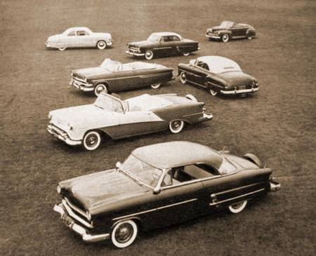 50's_Car_Show_On_The_Grass.jpg